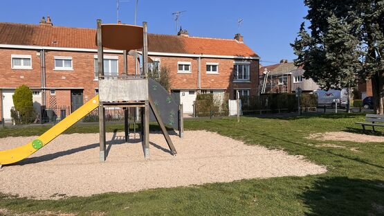 Square Alexandre-Desrousseaux